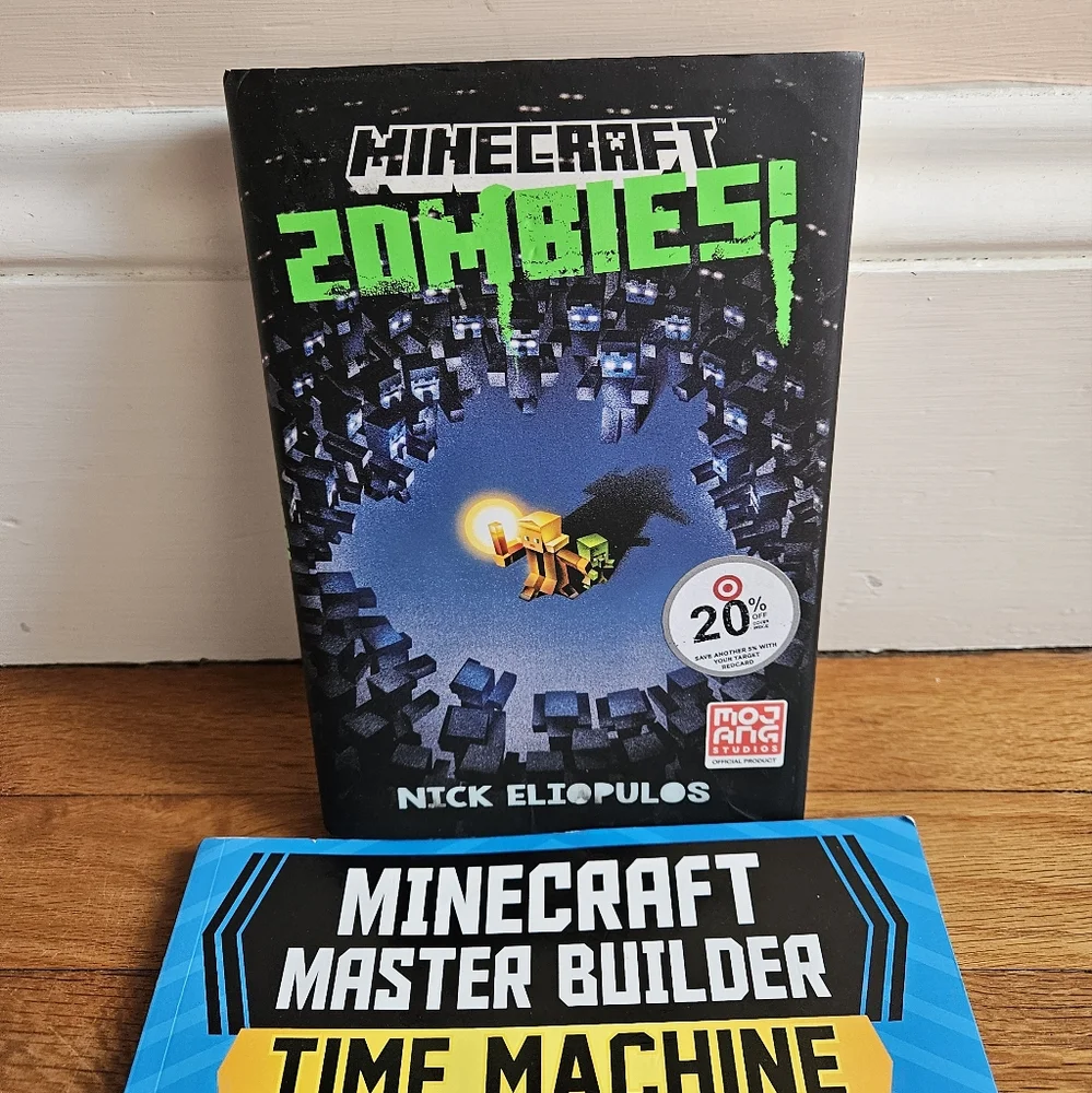 Minecraft Zombies! and Minecraft Master Builder Time Machine Set Of 2 Like New